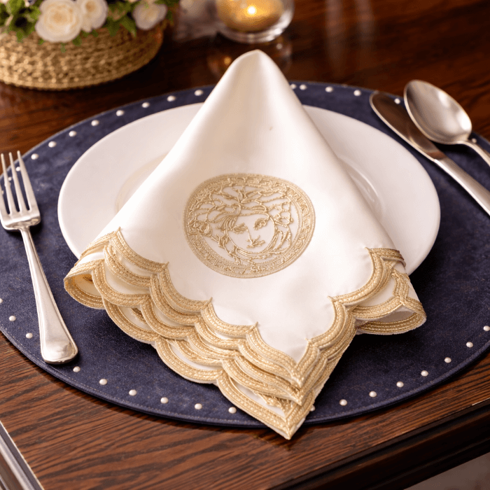 Aurelia Crest Luxe Napkin