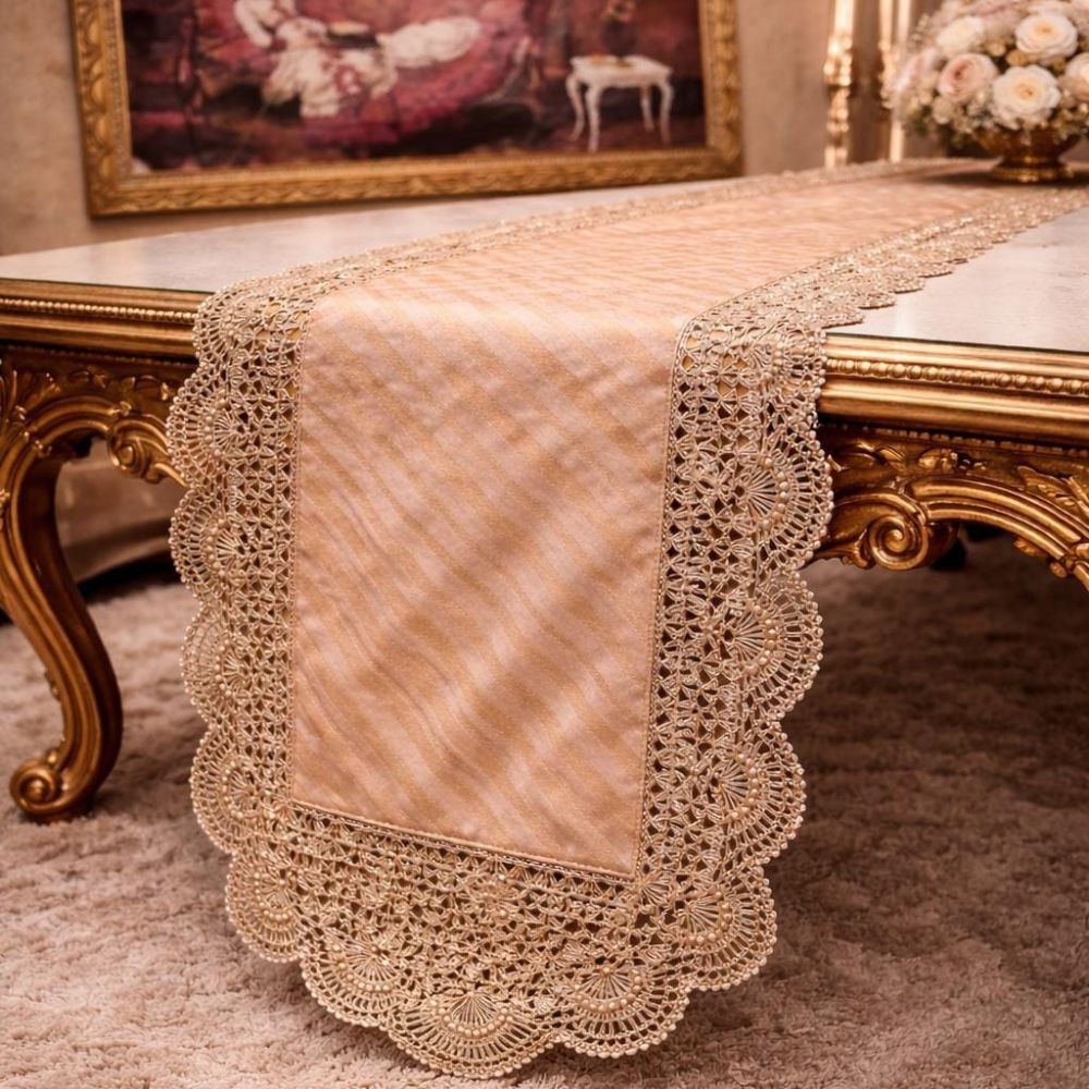 Auréline Lace Table Runner