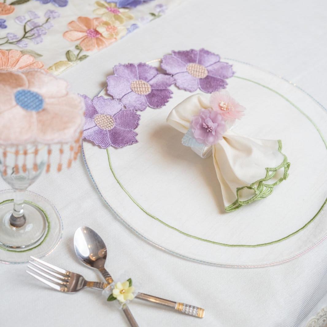 Full Bloom Mat, Napkin & Napkin Ring