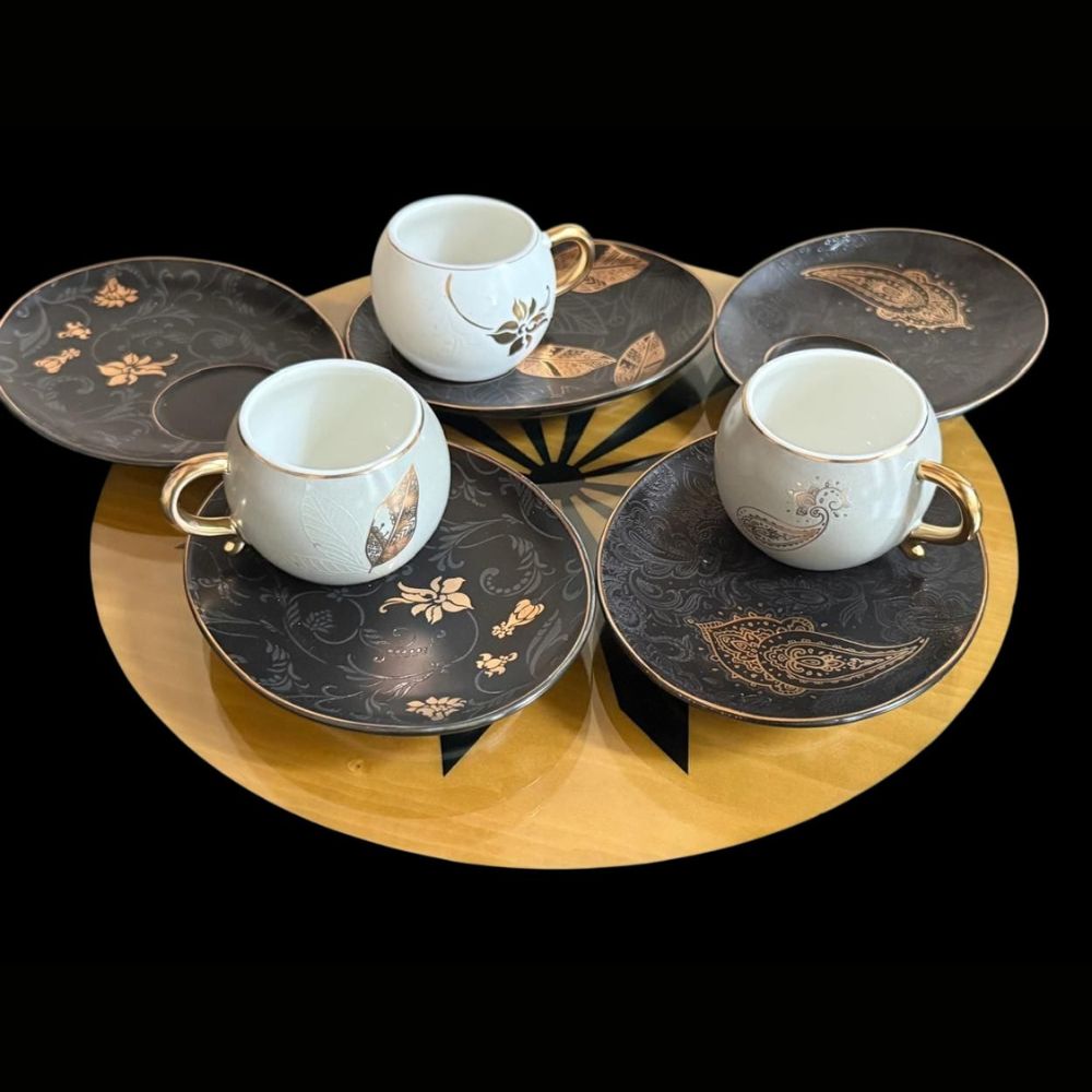 Gold Luxe Tea Set (Set of 8)