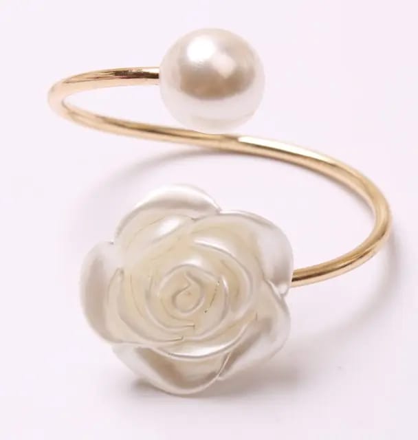 Luxe Rose Pearl Napkin Ring