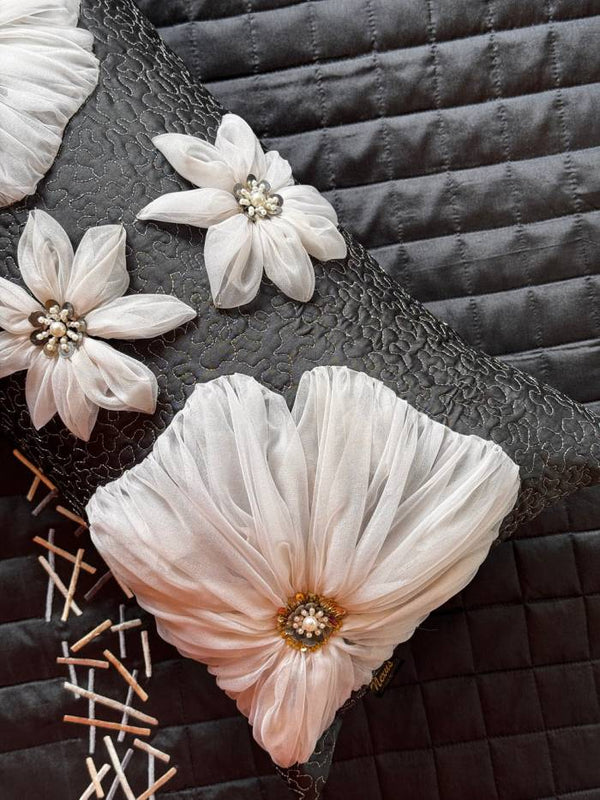 Fleur Éclat Cushion
