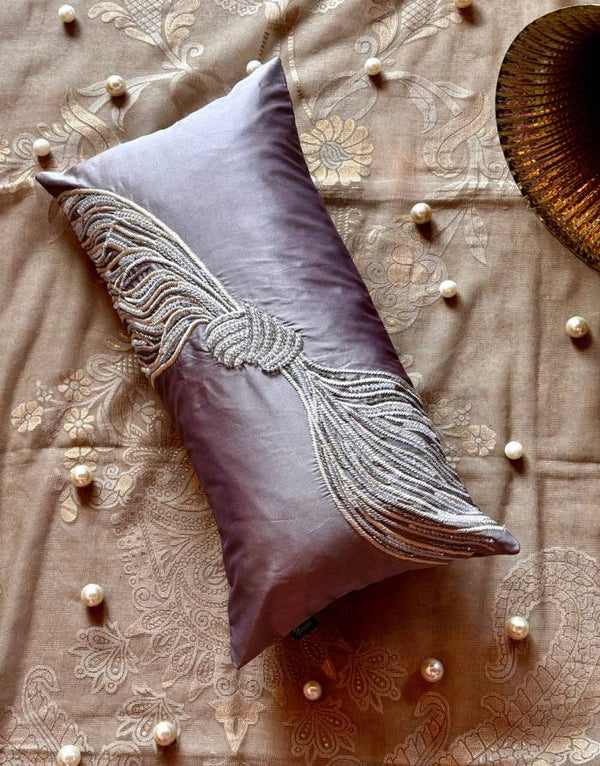 Knot Lumber Cushion
