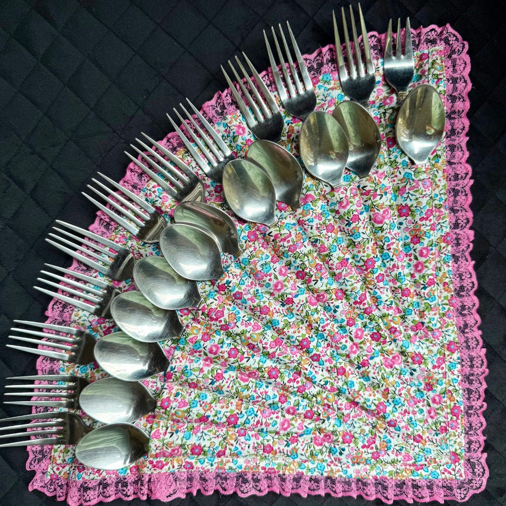 Pankhuri Cutlery Holder