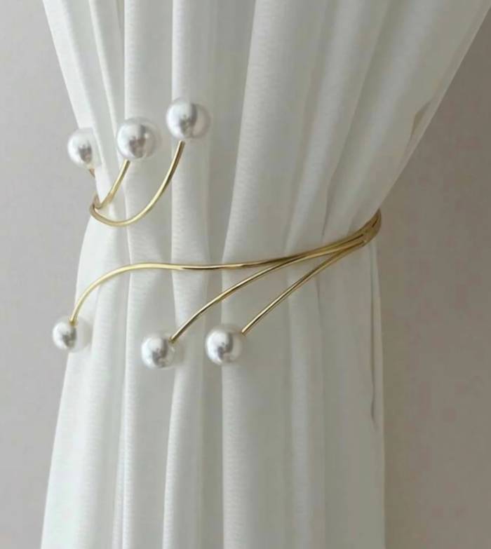 Pearl Bloom Curtain Tieback