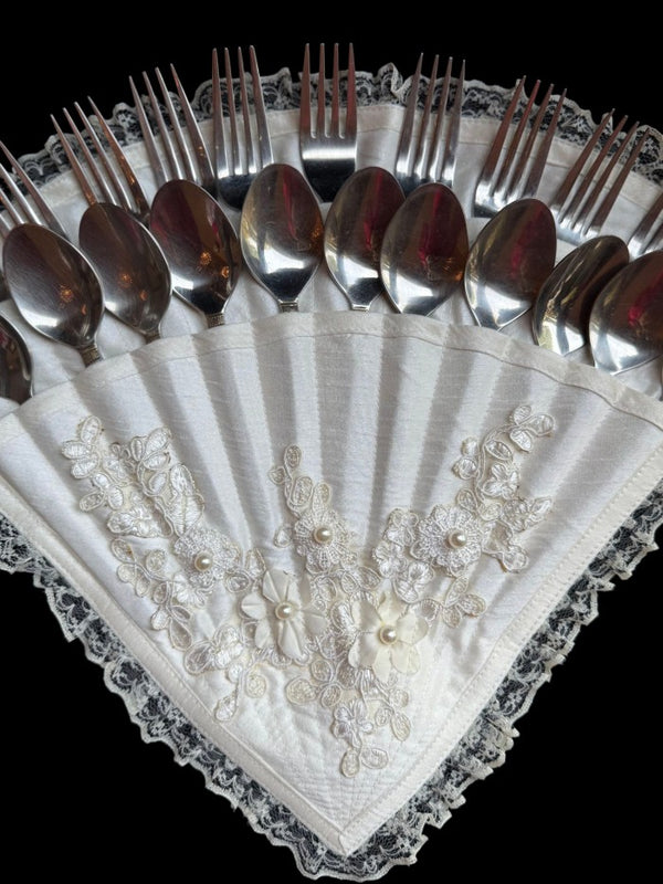 Regalia Fan Cutlery Holder