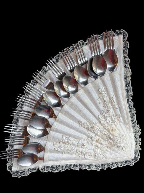 Regalia Fan Cutlery Holder
