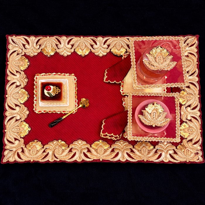 The Royal Vermilion Hosting Set