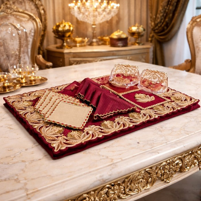 The Royal Vermilion Hosting Set