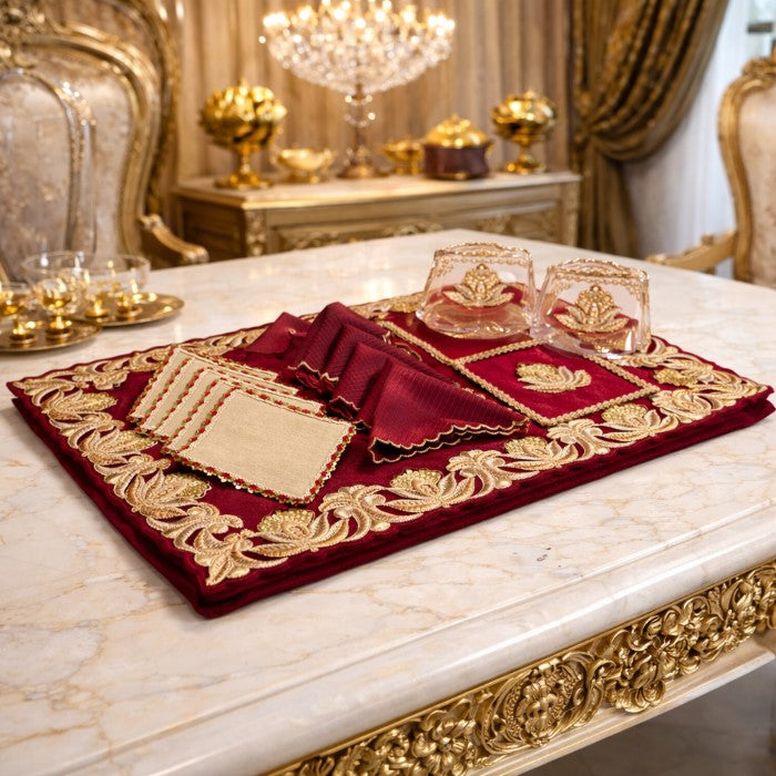 The Royal Vermilion Hosting Set