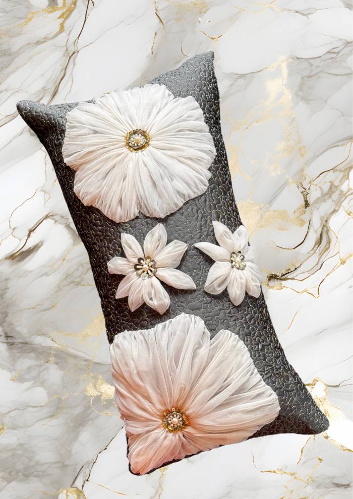 Fleur Éclat Cushion