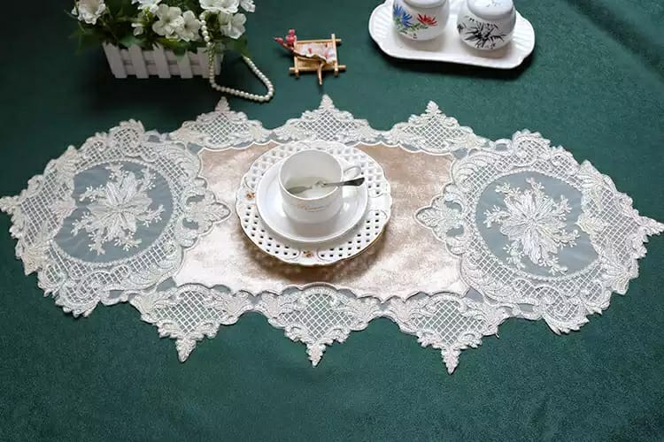 Victorian Runner