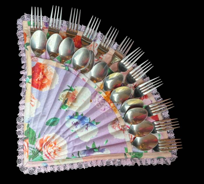 Vintage Bloom Cutlery Holder
